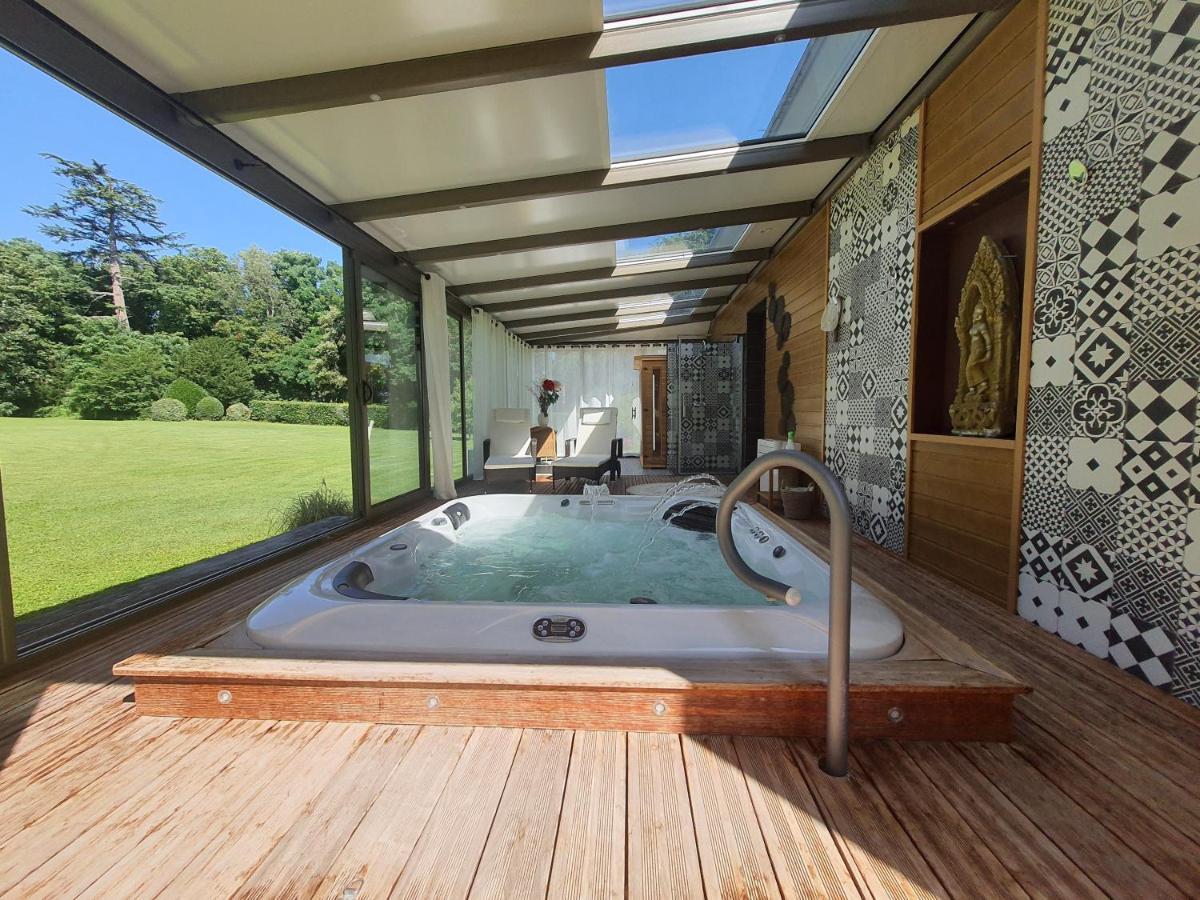 Les Mazeraies Maison D'Hotes Avec Spa Savonnières Zewnętrze zdjęcie
